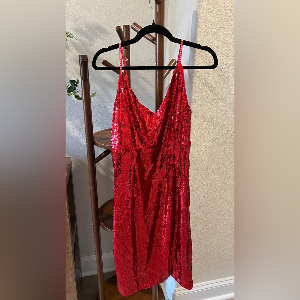 Elegant Red Sequin Prom Dress